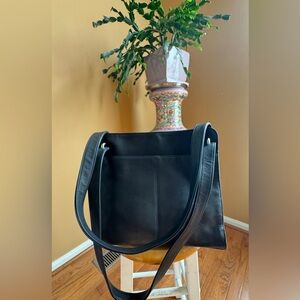 Rolfs Genuine Leather Double Strap Shoulder Bag . Color Black
